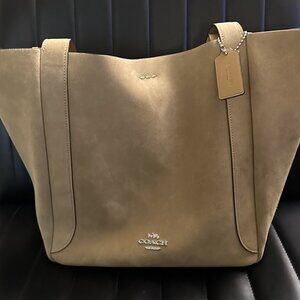 Coach Hadley Tote Bag In Suede - Sand